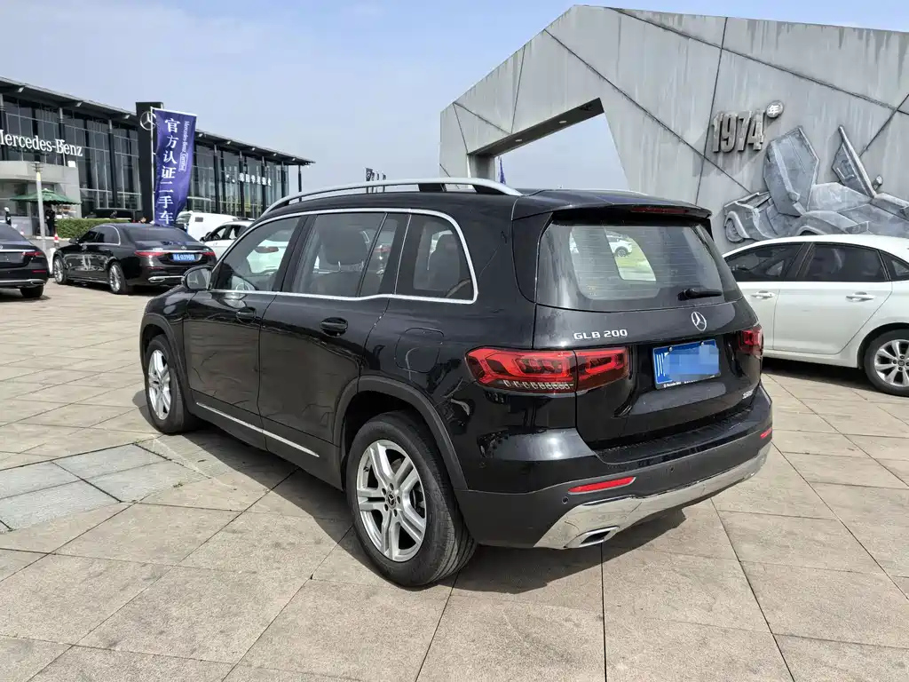 MERCEDES BENZ GLB 2022