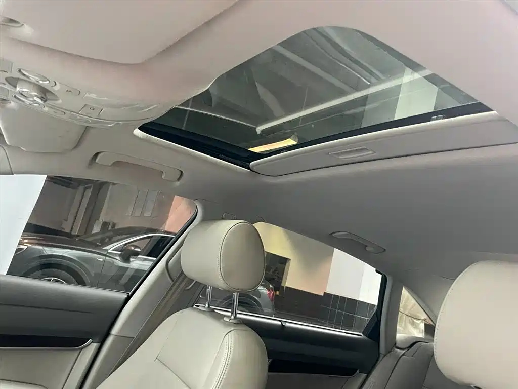 AUDI A6L 2011