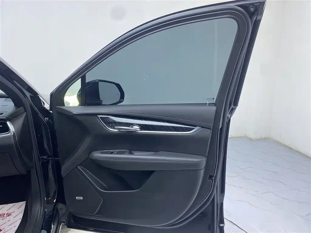 CADILLAC XT6 2021