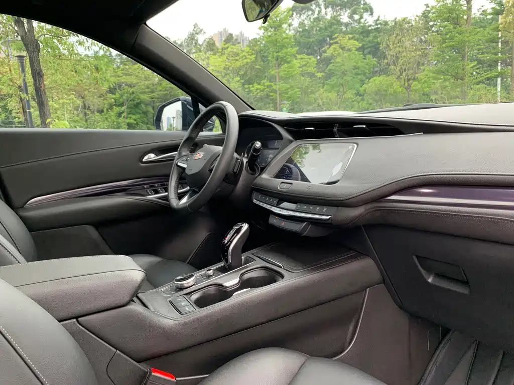 CADILLAC XT4 2021