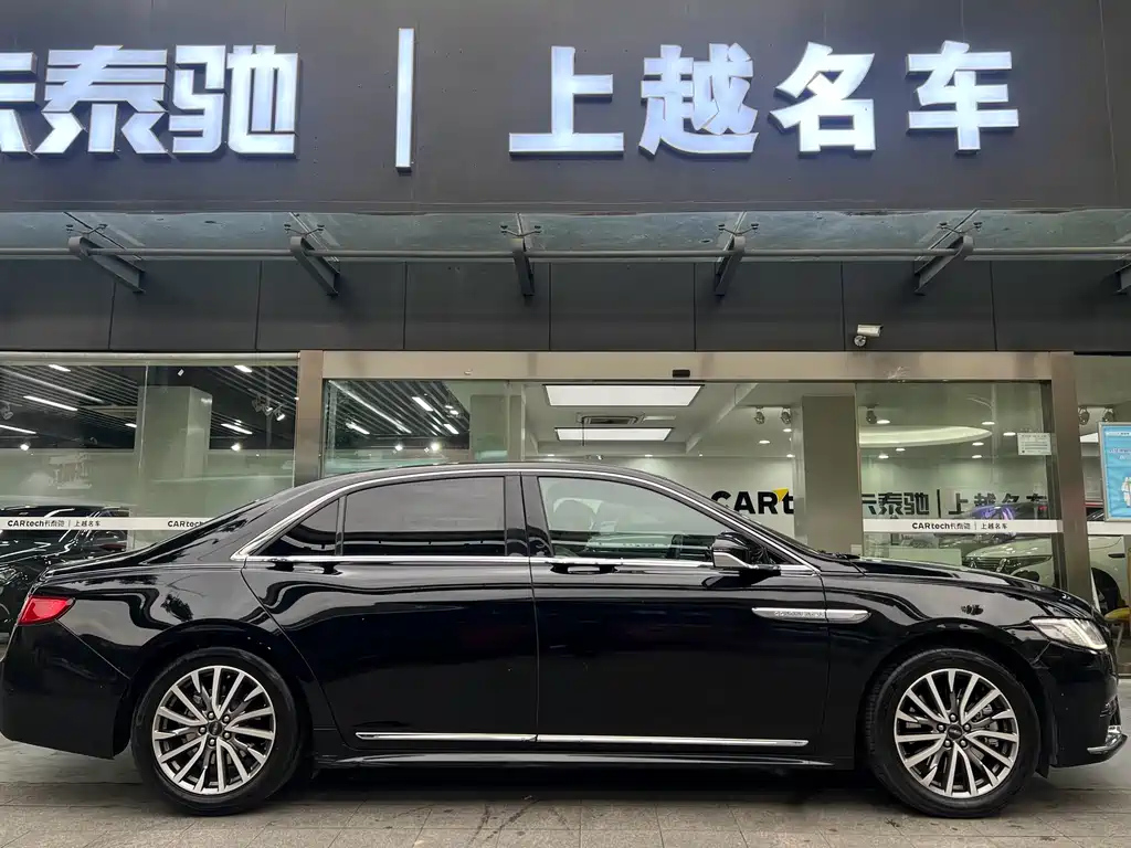 LINCOLN CONTINENTAL 2017
