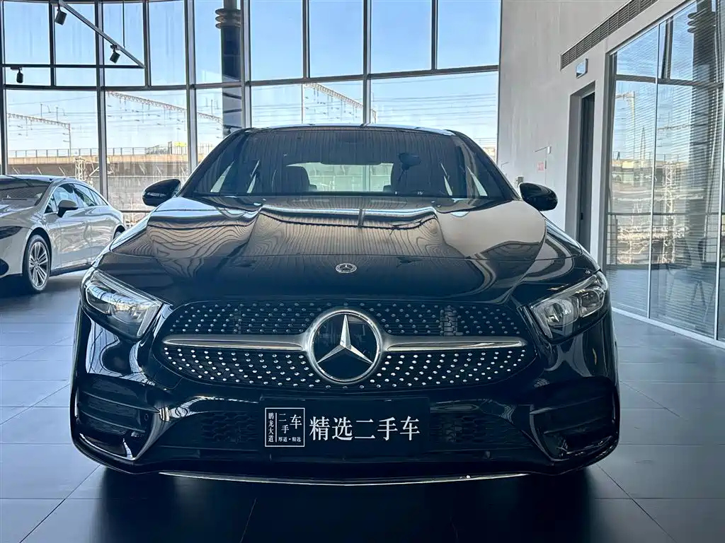MERCEDES BENZ A-CLASS 2022