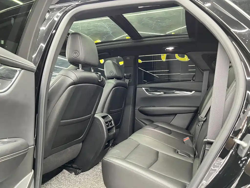 CADILLAC XT5 2021