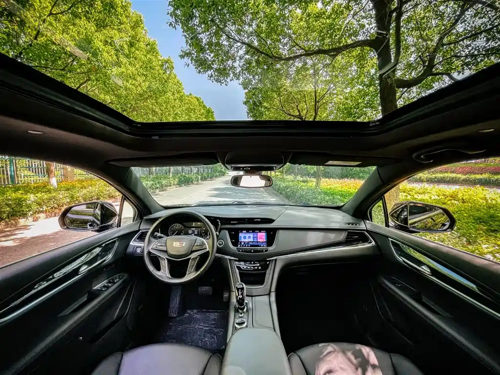 CADILLAC XT5 2021