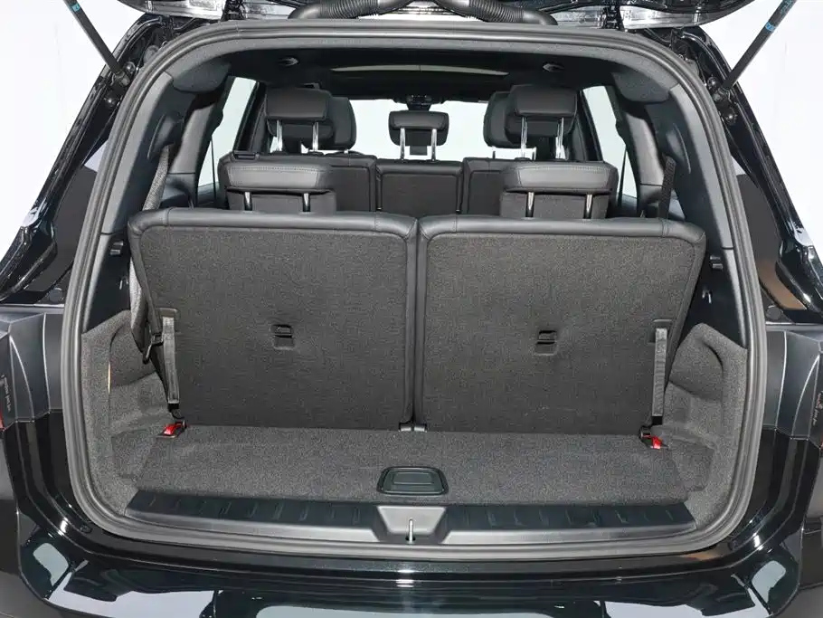 MERCEDES BENZ GLB 2023