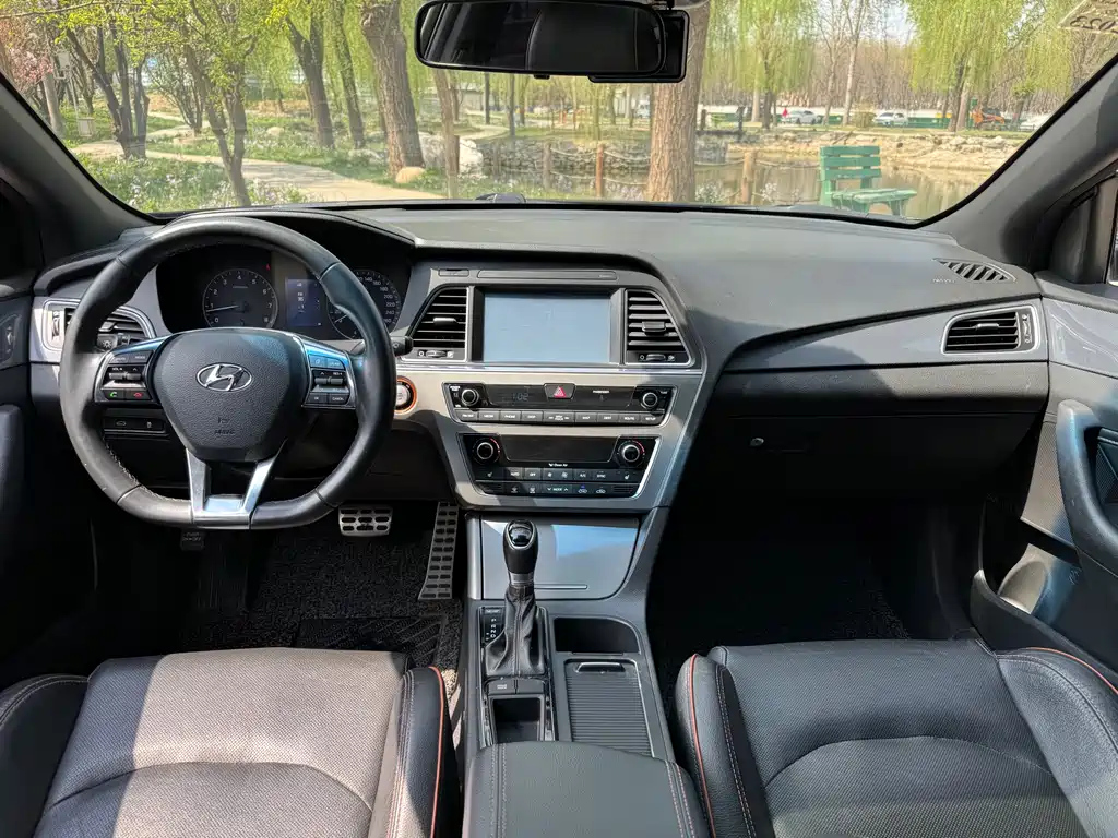 HYUNDAI SONATA 2015