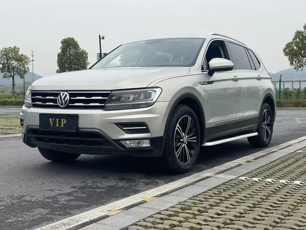 VOLKSWAGEN TIGUAN L 2021