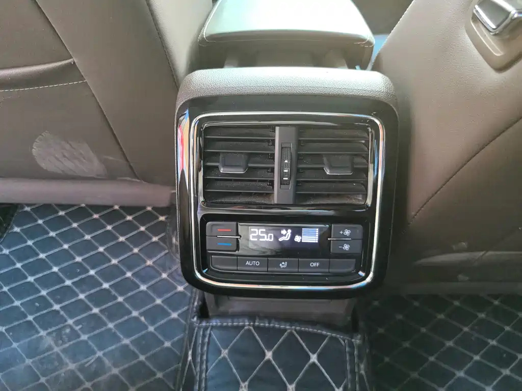 VOLKSWAGEN PASSAT 2021