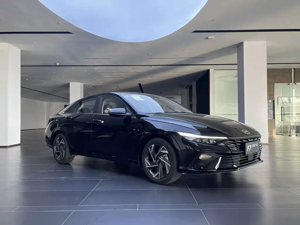 HYUNDAI ELANTRA 2023