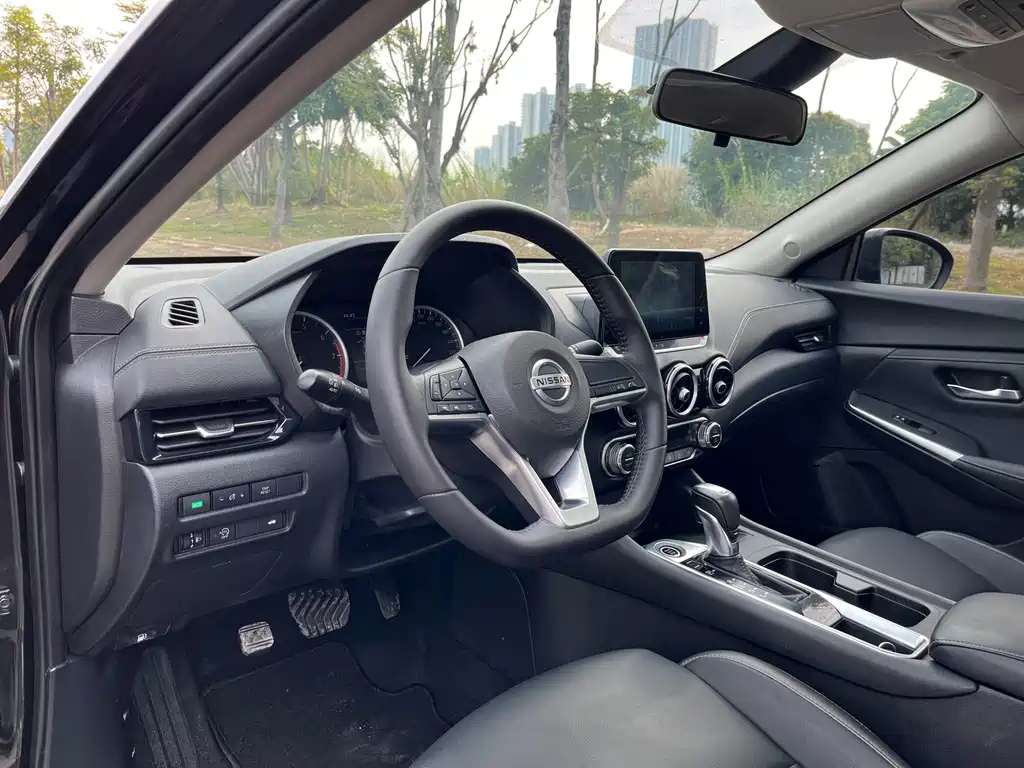 NISSAN SYLPHY 2020