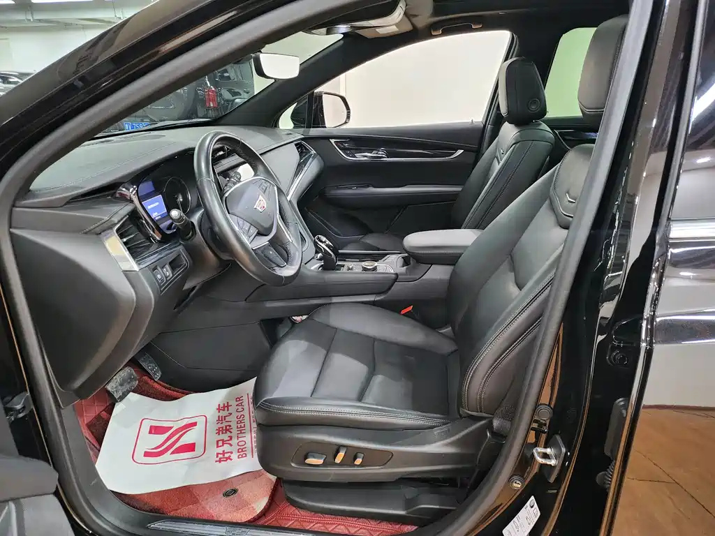 CADILLAC XT5 2020