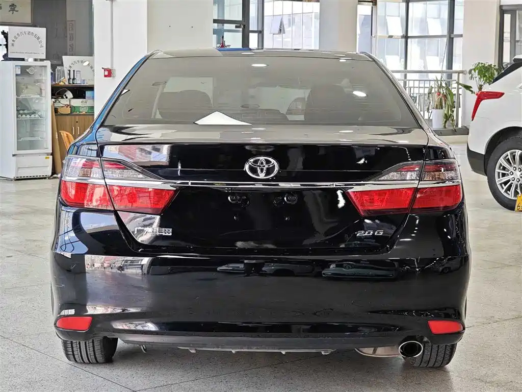 TOYOTA CAMRY 2015