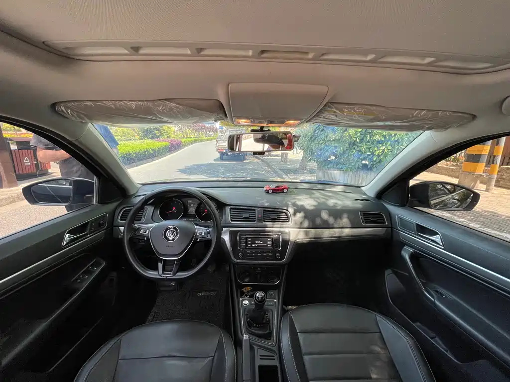 VOLKSWAGEN LAVIDA 2017