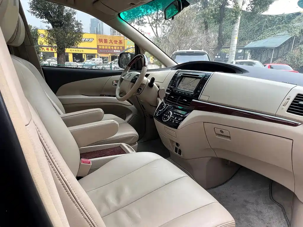TOYOTA PREVIA 2015