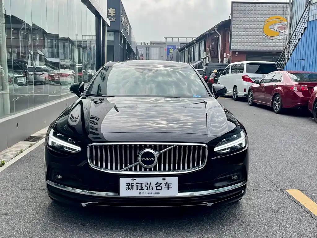 VOLVO S90 2021
