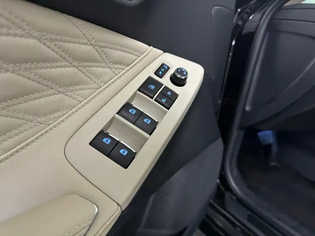 TOYOTA AVALON 2019