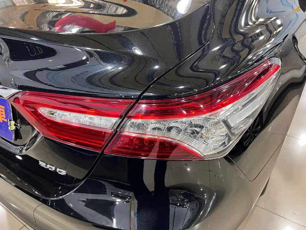 TOYOTA CAMRY 2019
