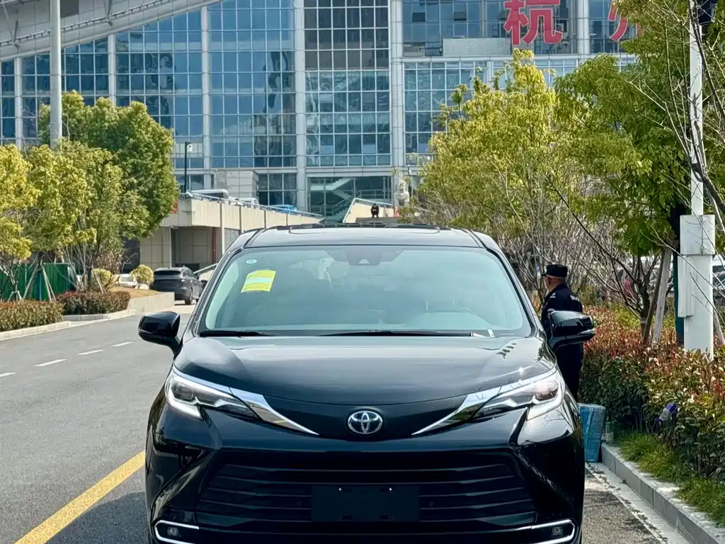 TOYOTA SIENNA SIENNA 2024