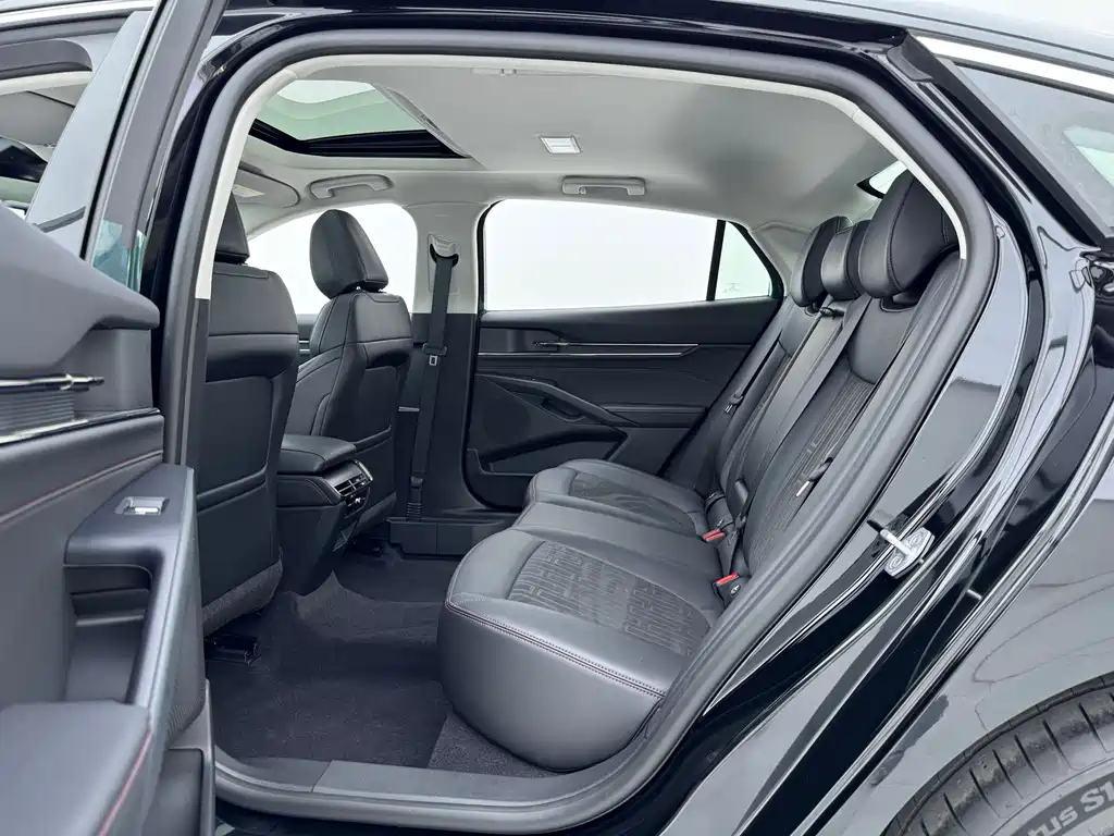 FORD MONDEO 2024