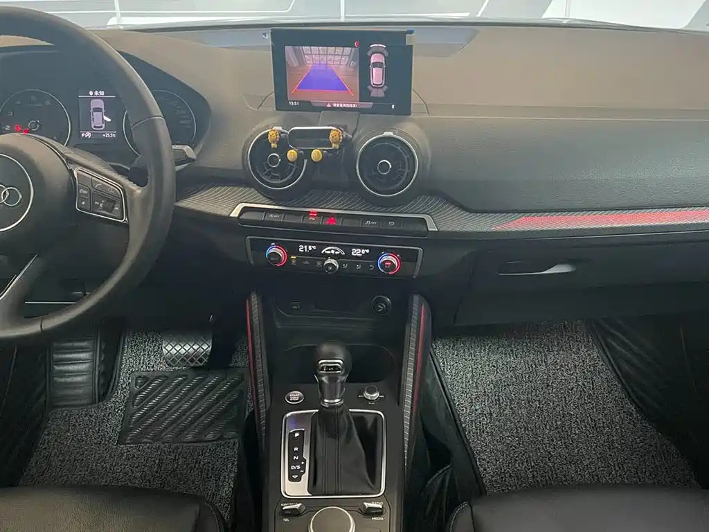 AUDI Q2L 2020