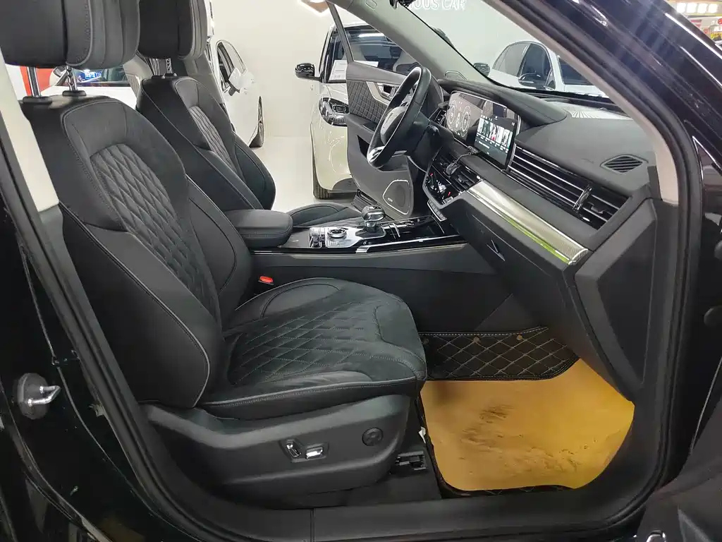 HONGQI HS5 2020