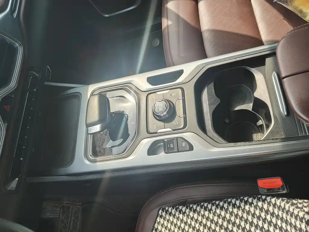 GEELY AUTO HAOYUE 2022