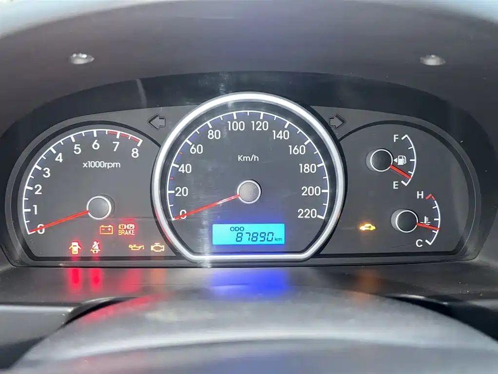 HYUNDAI CELESTA 2016