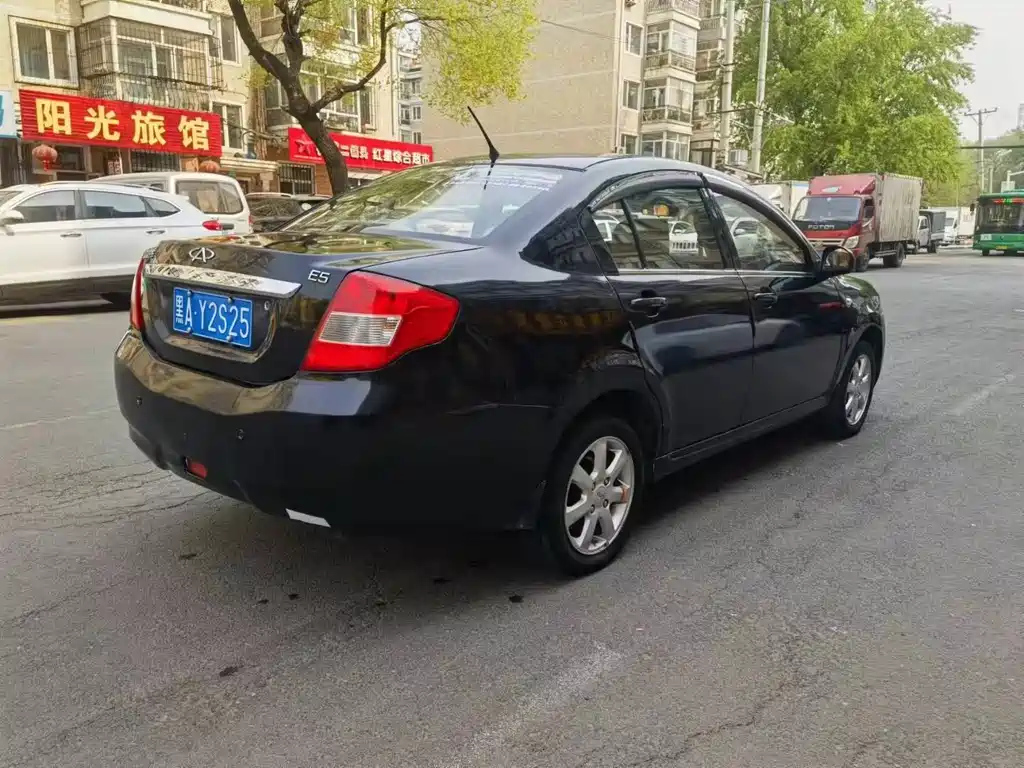 CHERY E5 2011