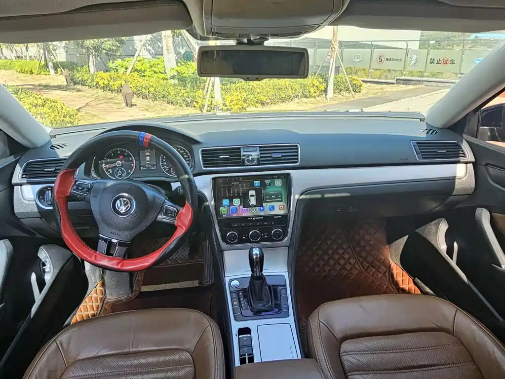 VOLKSWAGEN PASSAT 2015