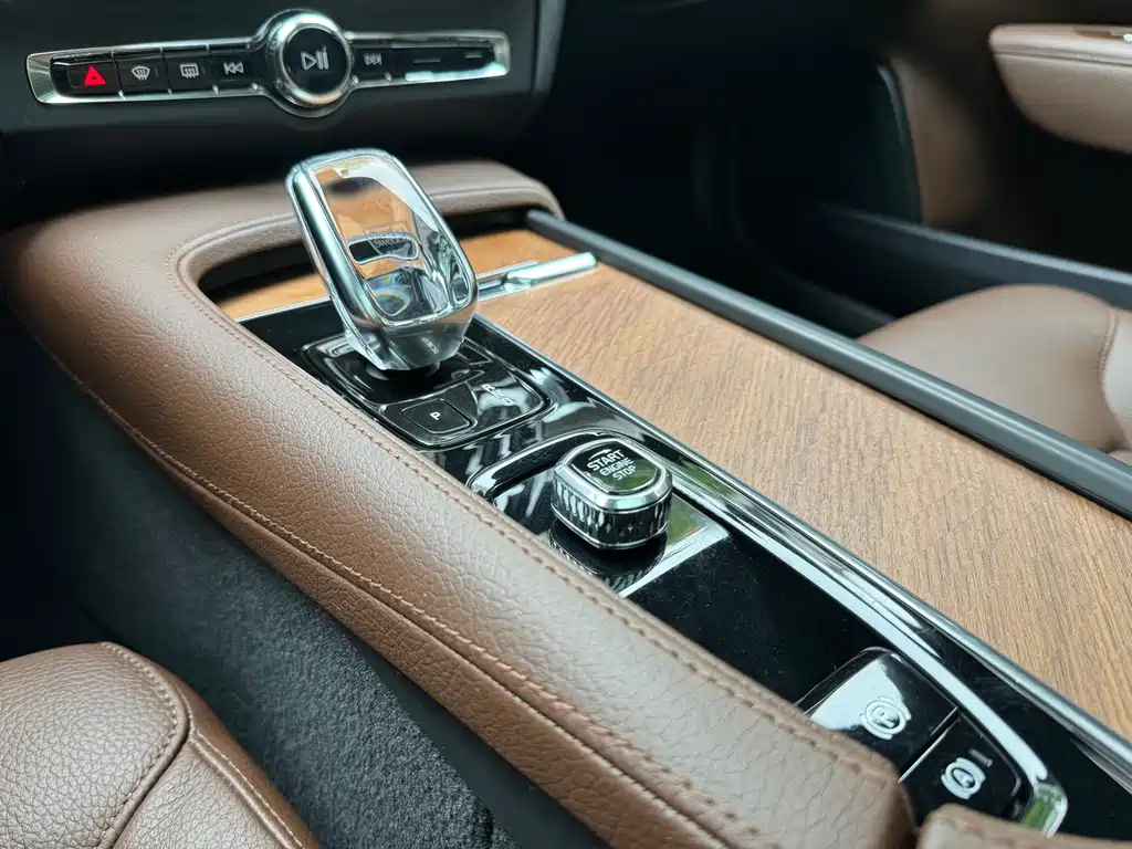 VOLVO S90 2022