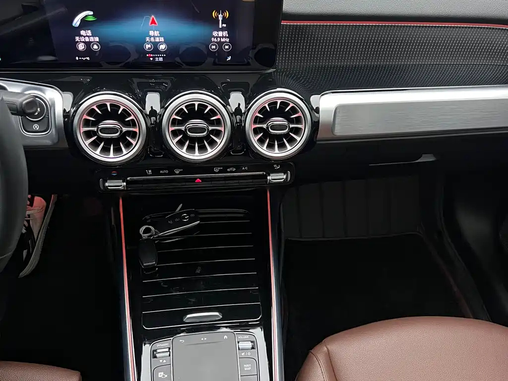 MERCEDES BENZ GLB 2022