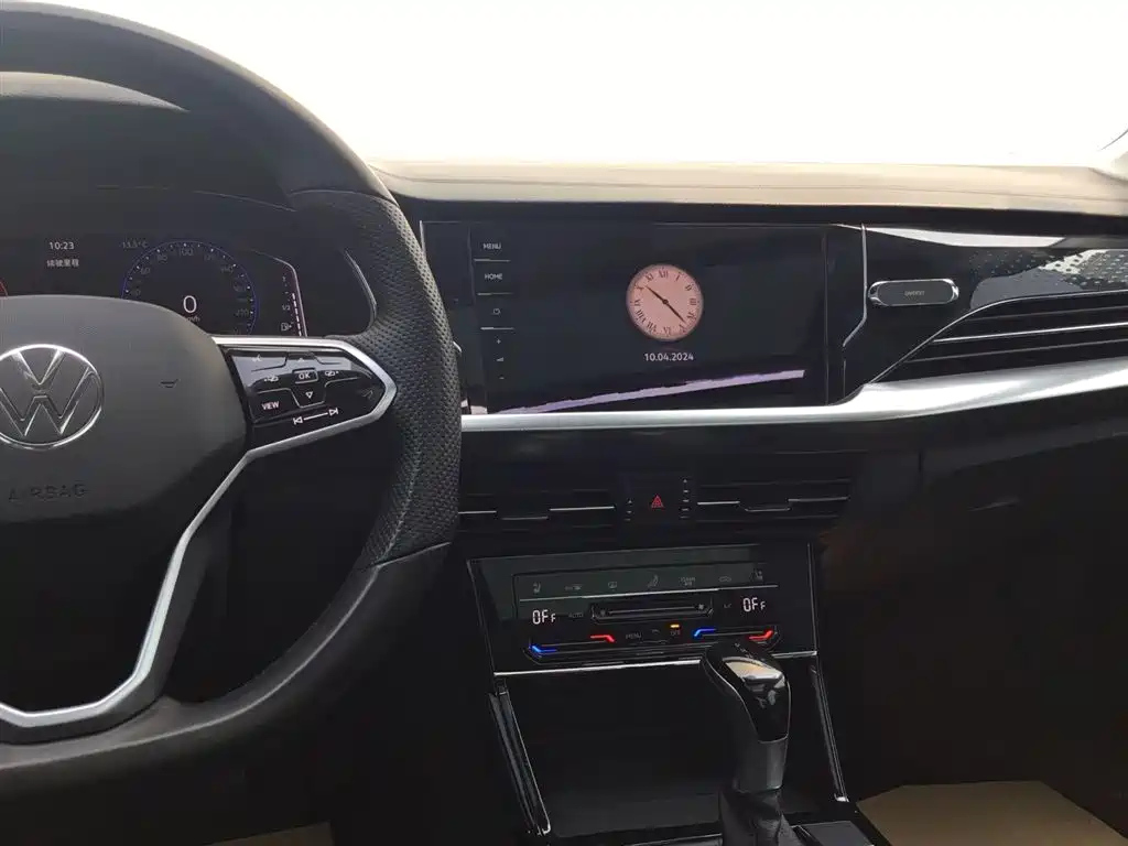 VOLKSWAGEN PASSAT 2022