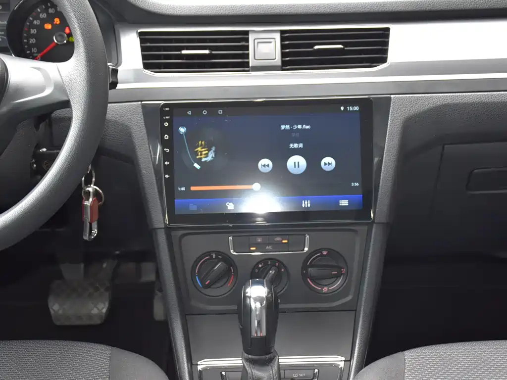 VOLKSWAGEN BORA 2019