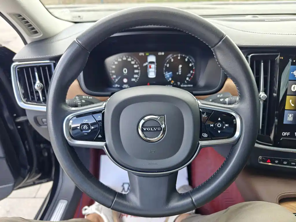 VOLVO S90 2020