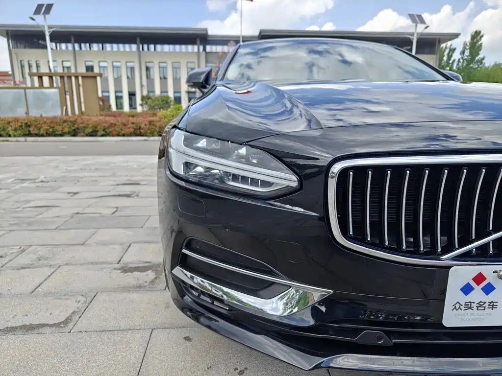 VOLVO S90 2020