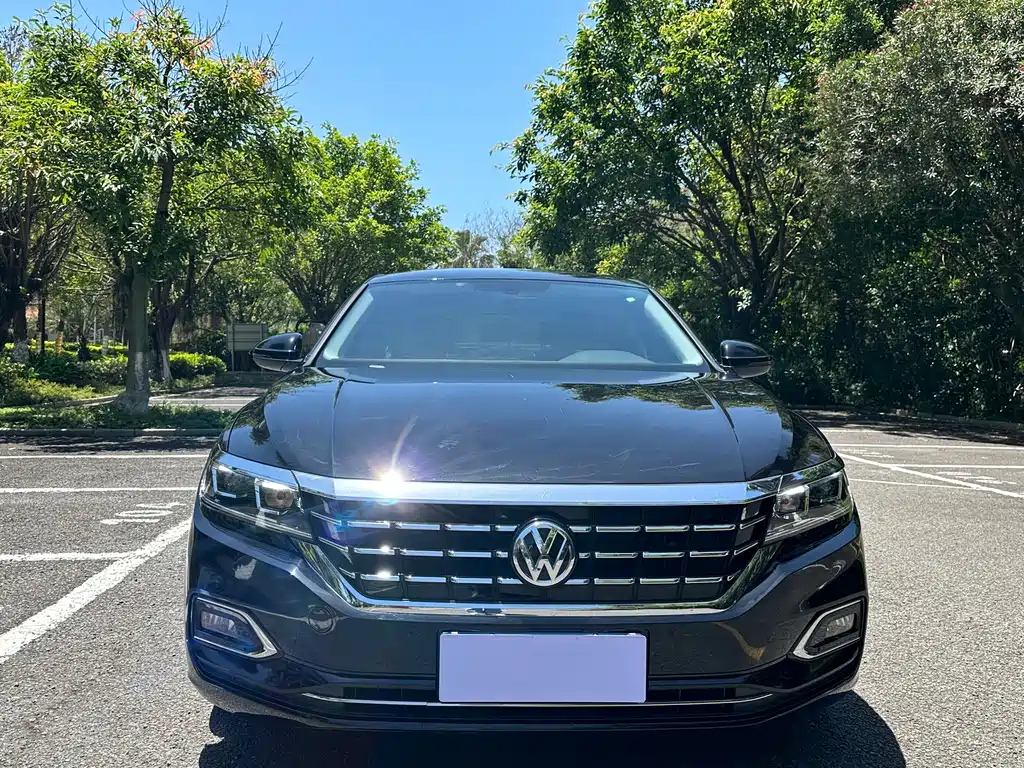 VOLKSWAGEN PASSAT 2020