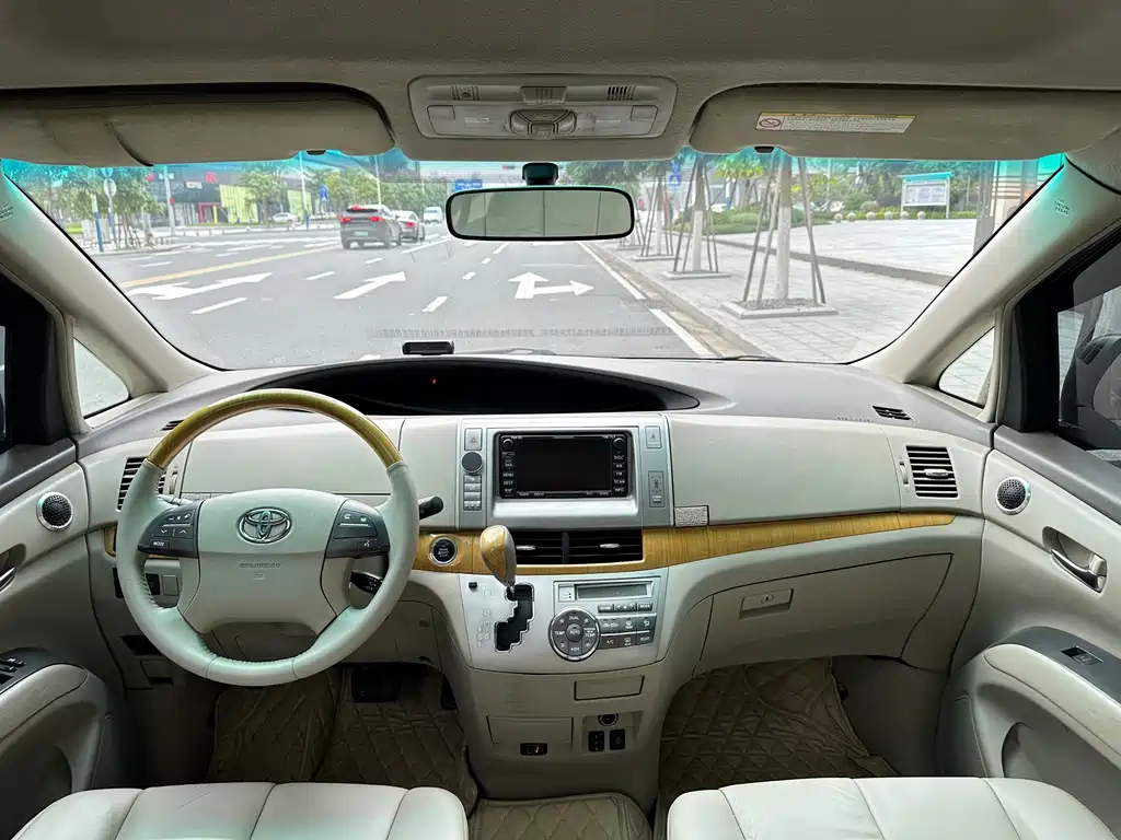TOYOTA PREVIA 2009