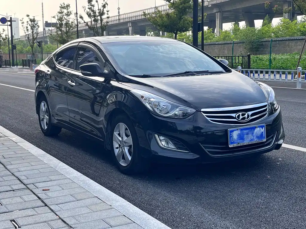 HYUNDAI ELANTRA 2013