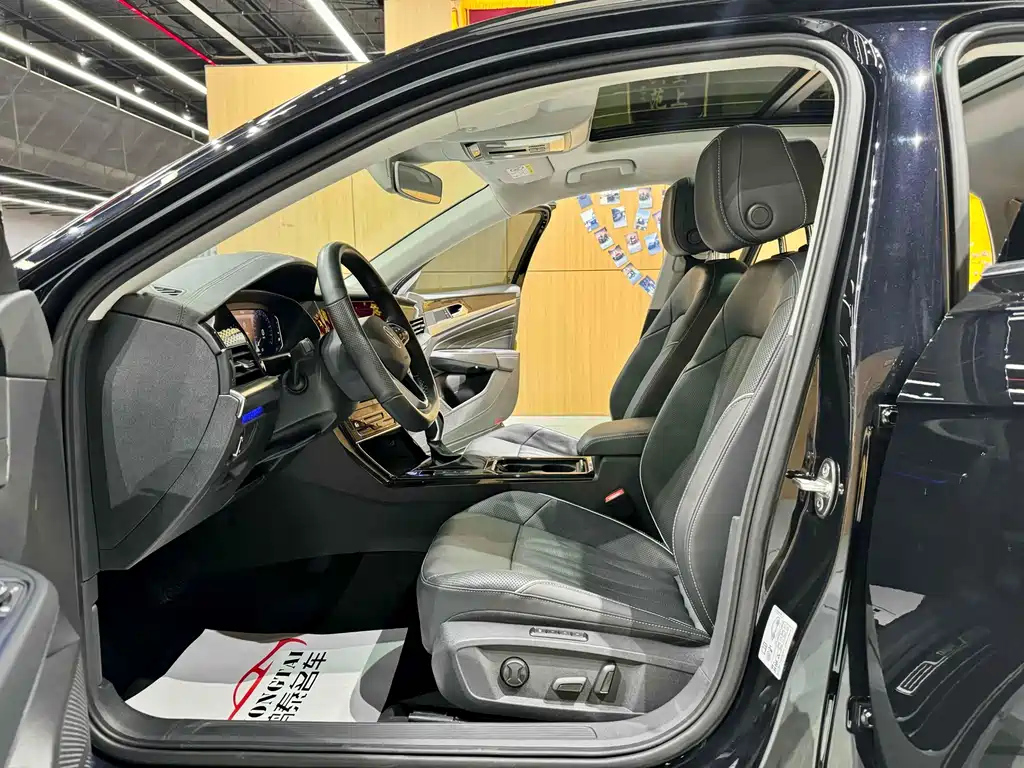 VOLKSWAGEN PASSAT 2022