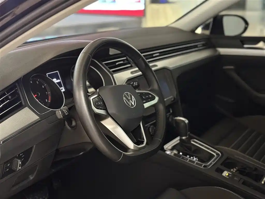 VOLKSWAGEN MAGOTAN 2022