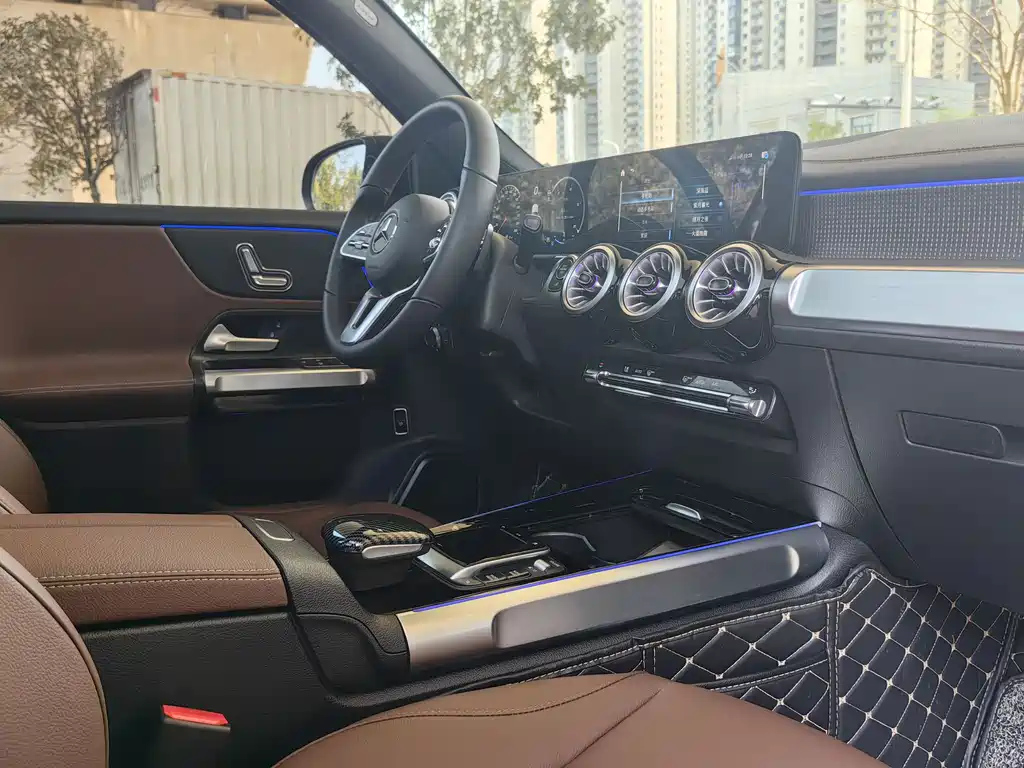 MERCEDES BENZ GLB 2022