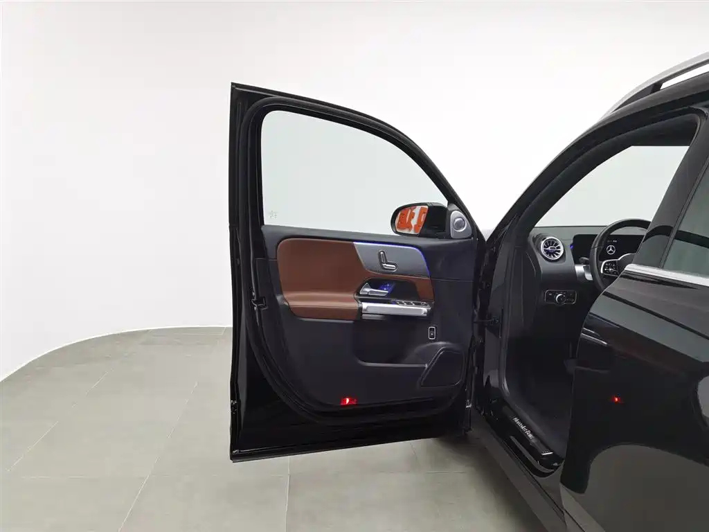 MERCEDES BENZ GLB 2021
