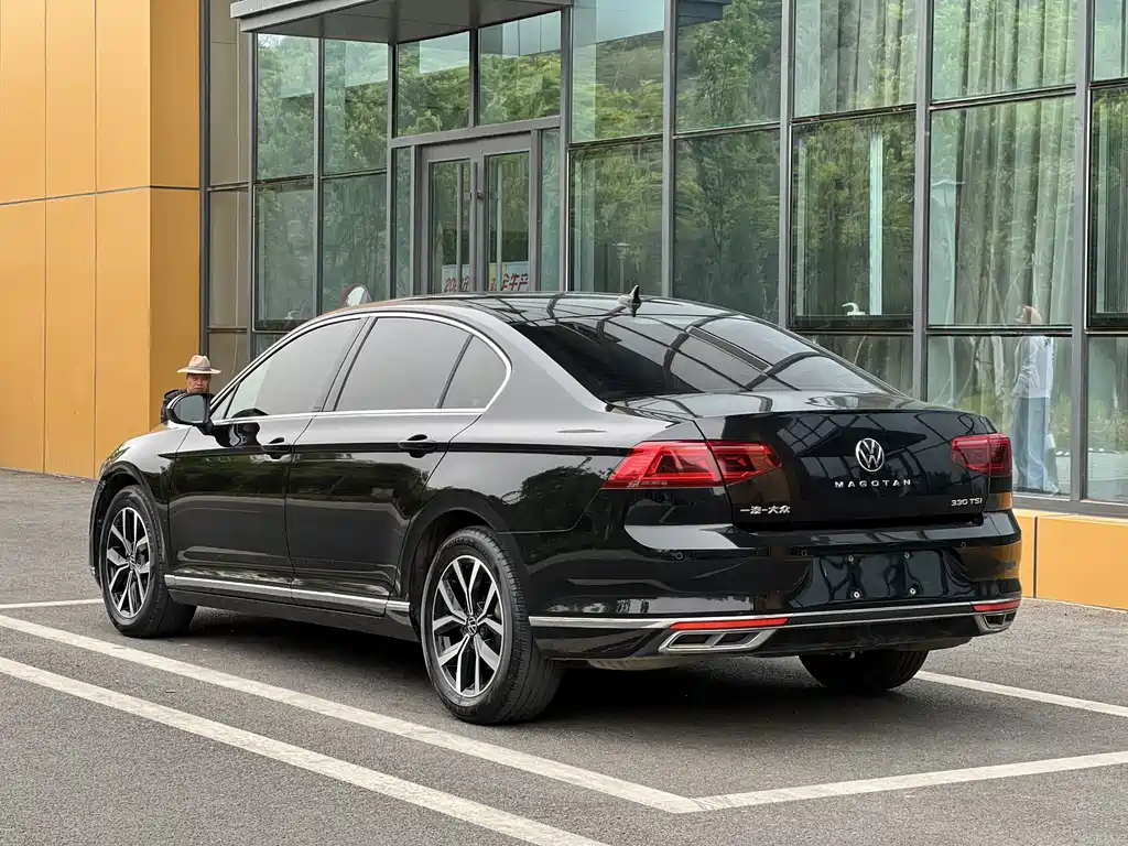 VOLKSWAGEN MAGOTAN 2022