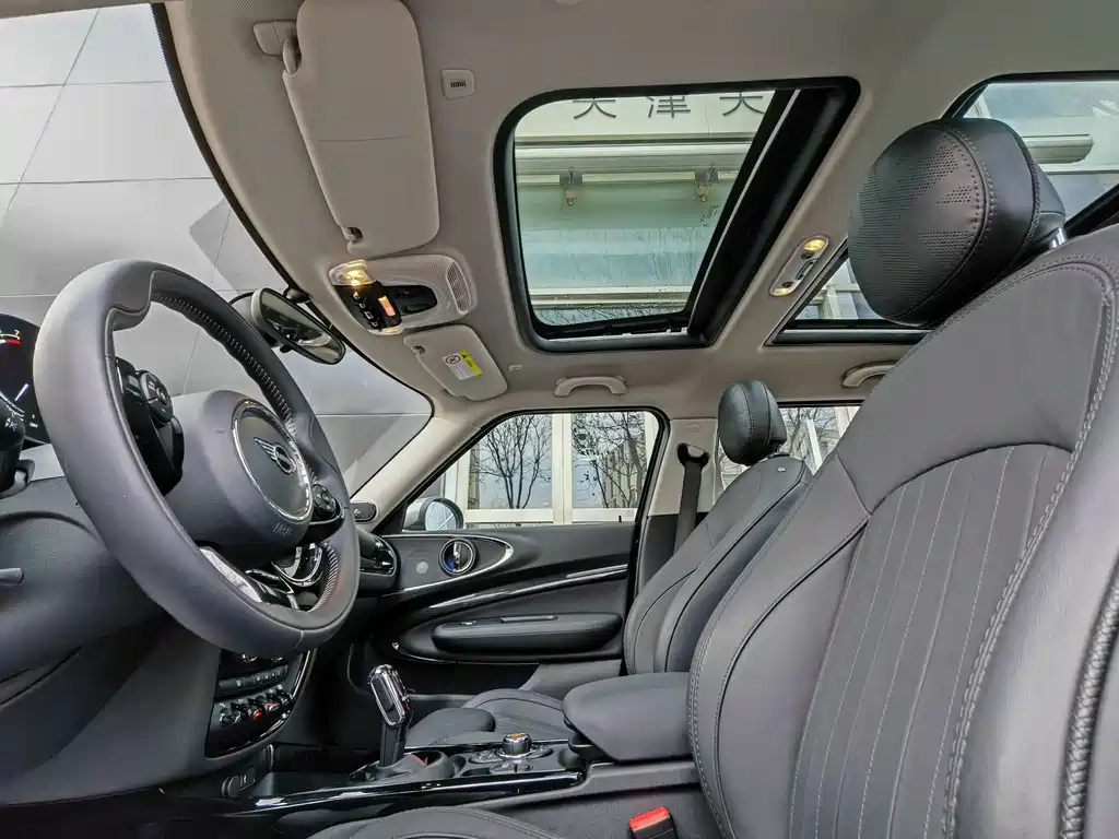 MINI CLUBMAN 2021