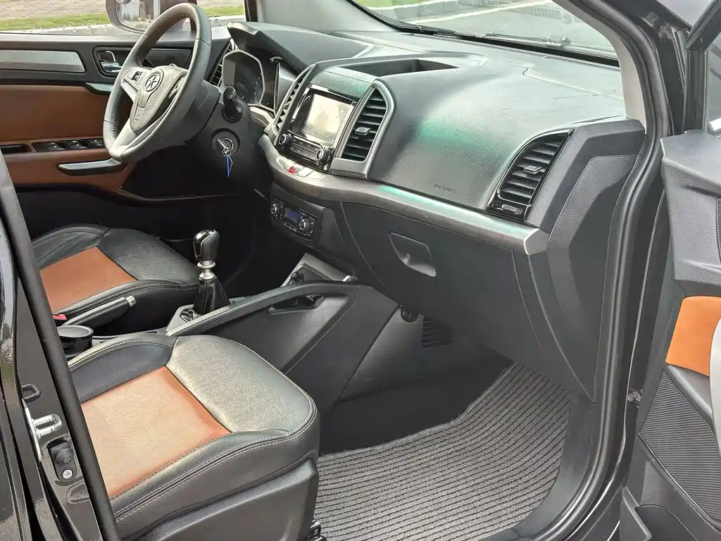 JAC REFINE S3 2015