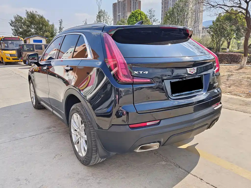 CADILLAC XT4 2021