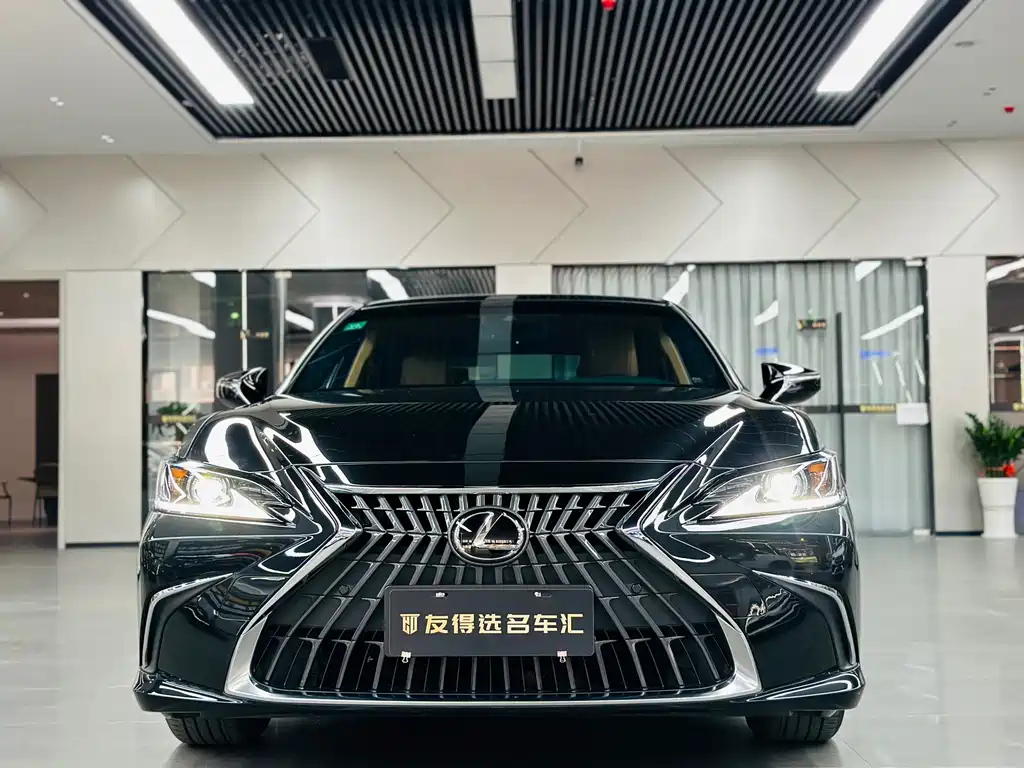 LEXUS ES 2022