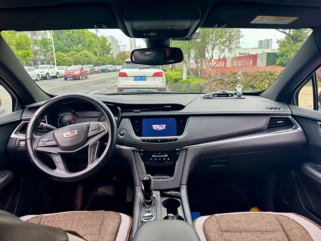 CADILLAC XT5 2021
