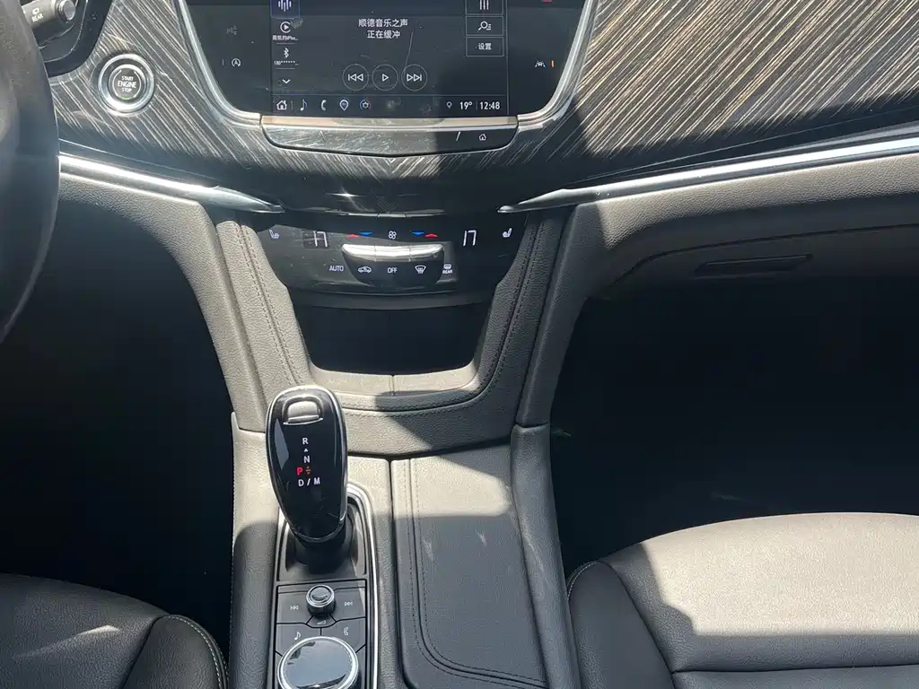 CADILLAC XT6 2022
