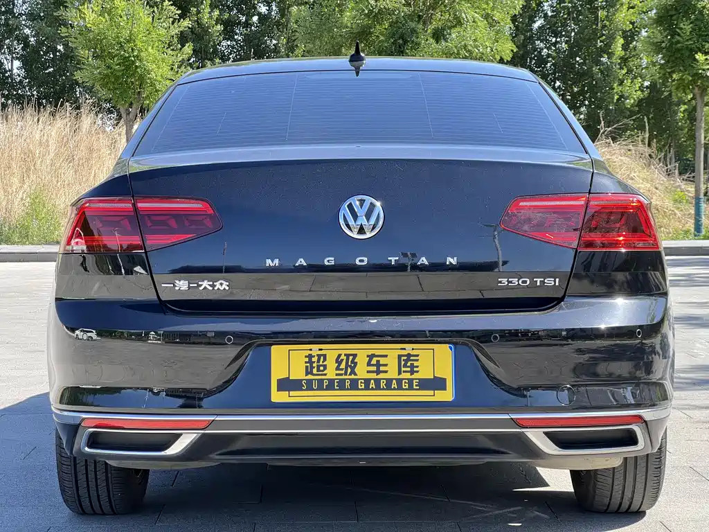 VOLKSWAGEN MAGOTAN 2020